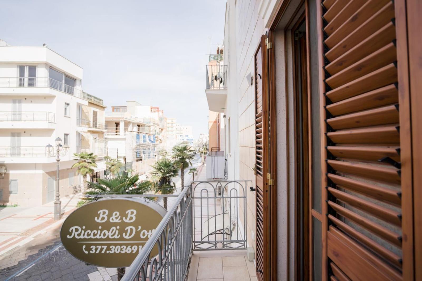 B&B Riccioli D'Oro Маргерита-ді-Савоя Екстер'єр фото